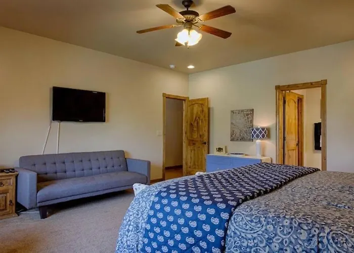 Torreon Family Large Decks And Open Floorplan Show Low